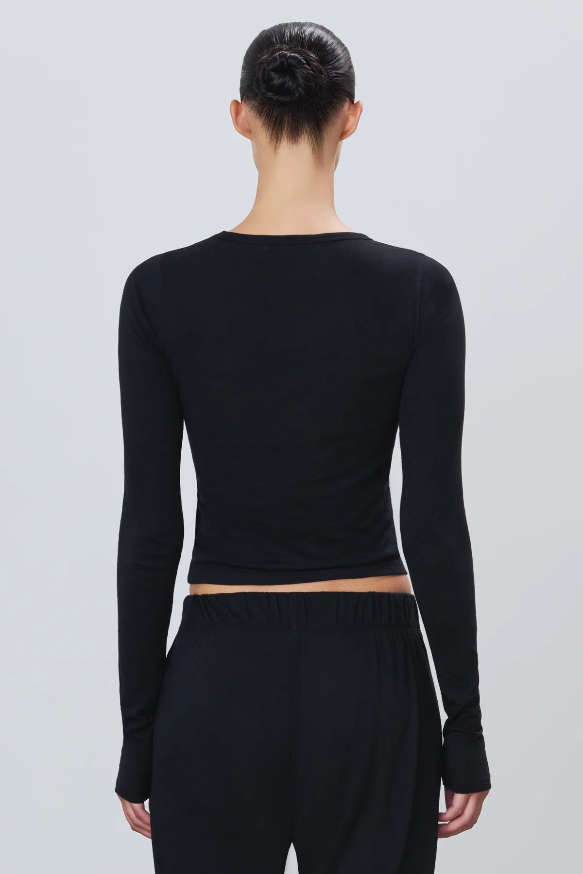 Fitted Crew Neck Long Sleeve T-Shirt